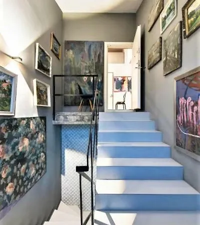 Art House Free Parking Balcony Two Bedrooms Fireplace Διαμέρισμα *