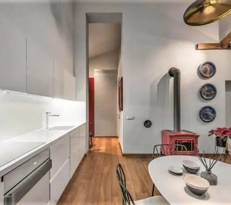 Διαμέρισμα Art House Free Parking Balcony Two Bedrooms Fireplace